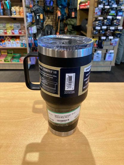 (NWT) Yeti Rambler 30 oz Travel Mug, Navy