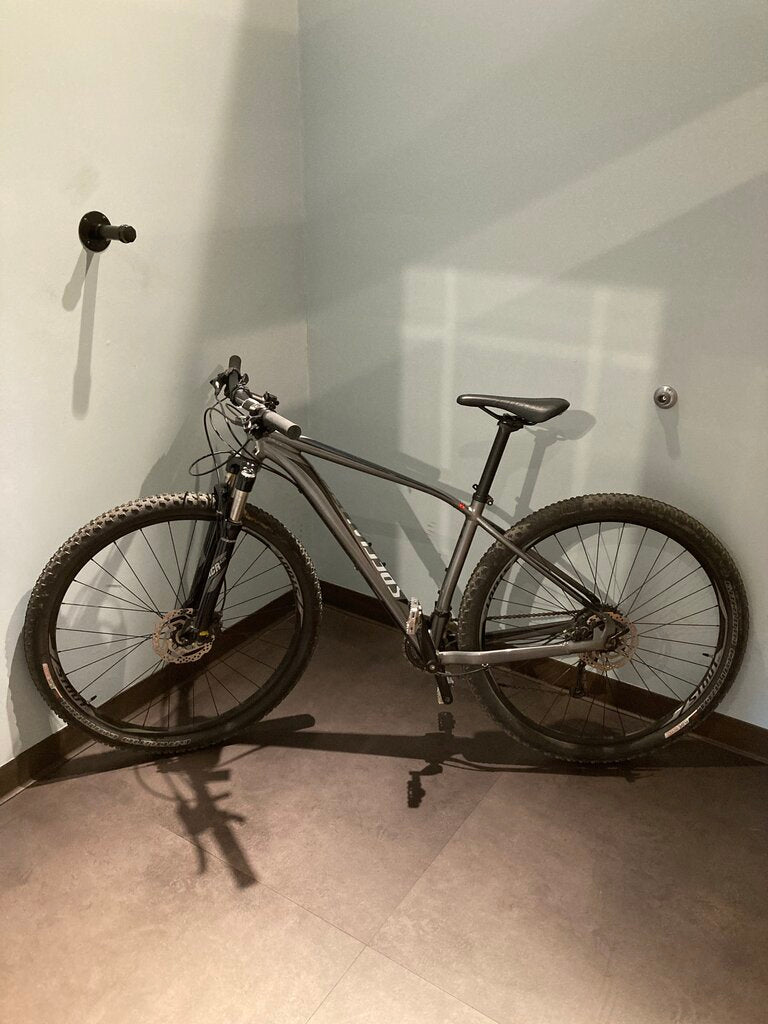Specialized Rockhopper, Grey/Black, M/29"