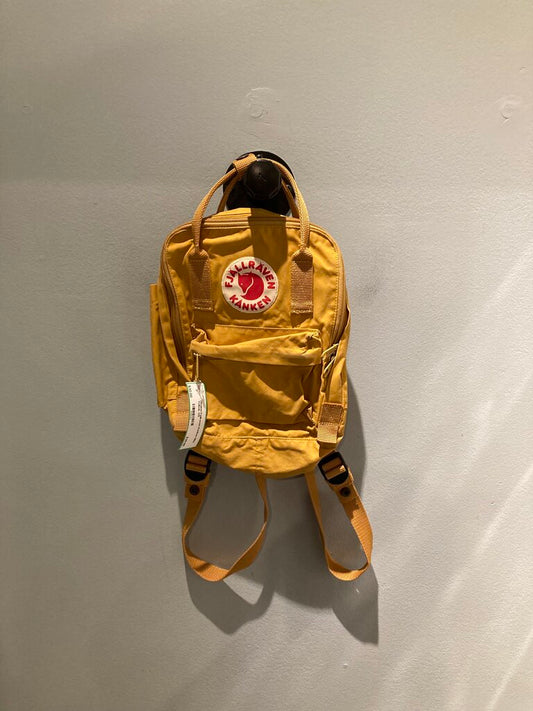 (Stains) Fjallraven Kanken Mini, Yellow, OS