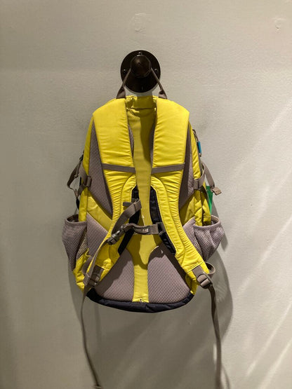 Camelbak Cloud Walker Backpack, Yellow/Black