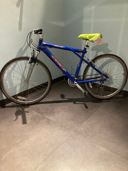 GT Outpost MTB, Blue, 26" Wheels/16" Frame