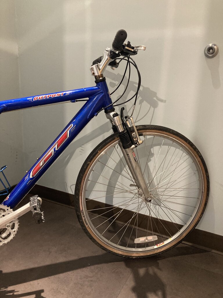 GT Outpost MTB, Blue, 26" Wheels/16" Frame