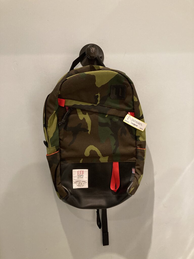 Topo Designs Daypack Leather, Camo/Black, 21L (Sample)