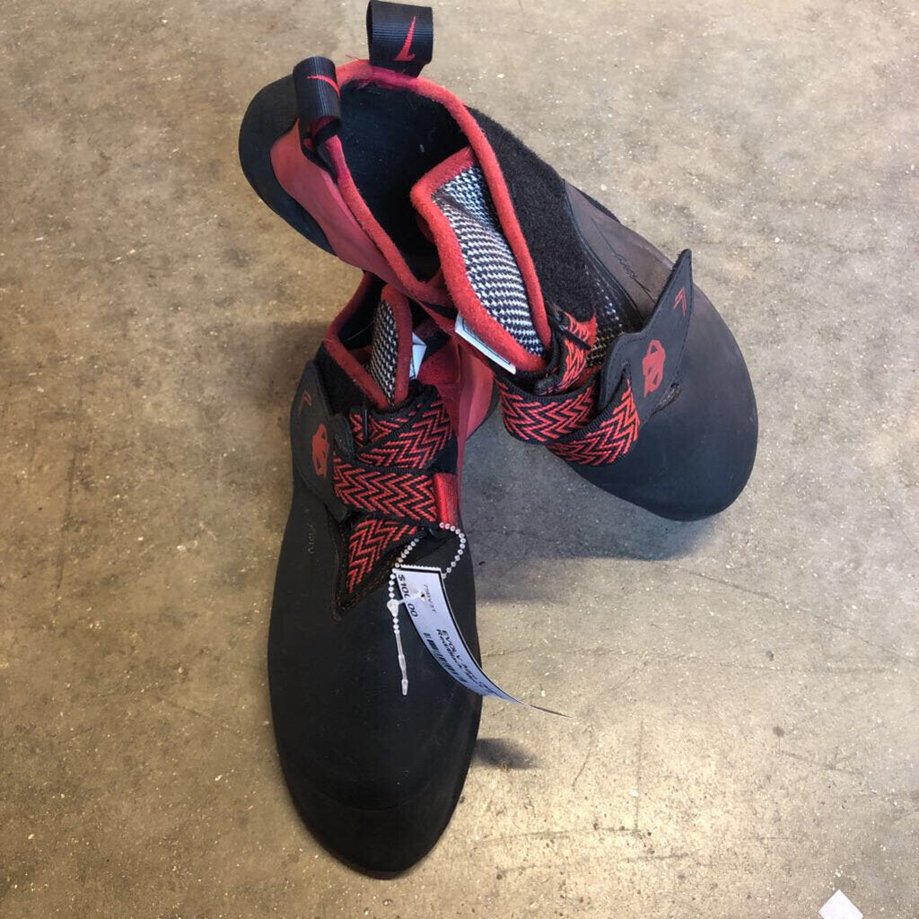 EVOLV Agro Climbing Shoes, Red/Black, Men's 11