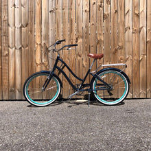 Load image into Gallery viewer, Sixthereezero EVRY Journey Cruiser 7-Speed Bike, Navy Blue, Women&#39;s (One Size Fits All)