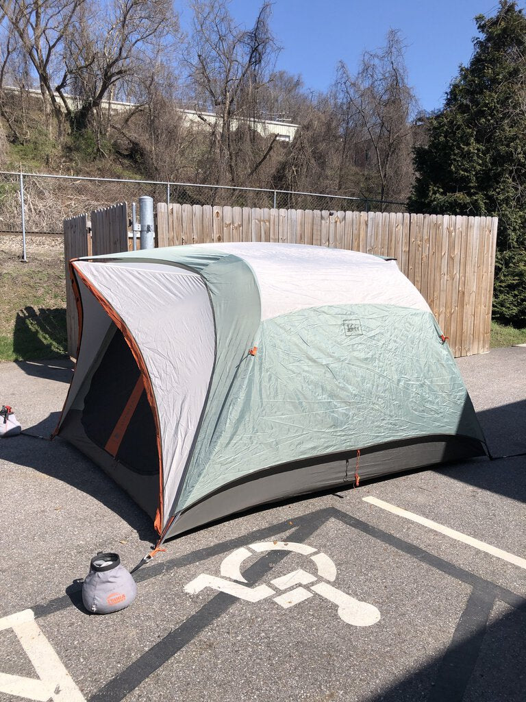 REI Hobitat W/Gear Garage, Green, 6 Person